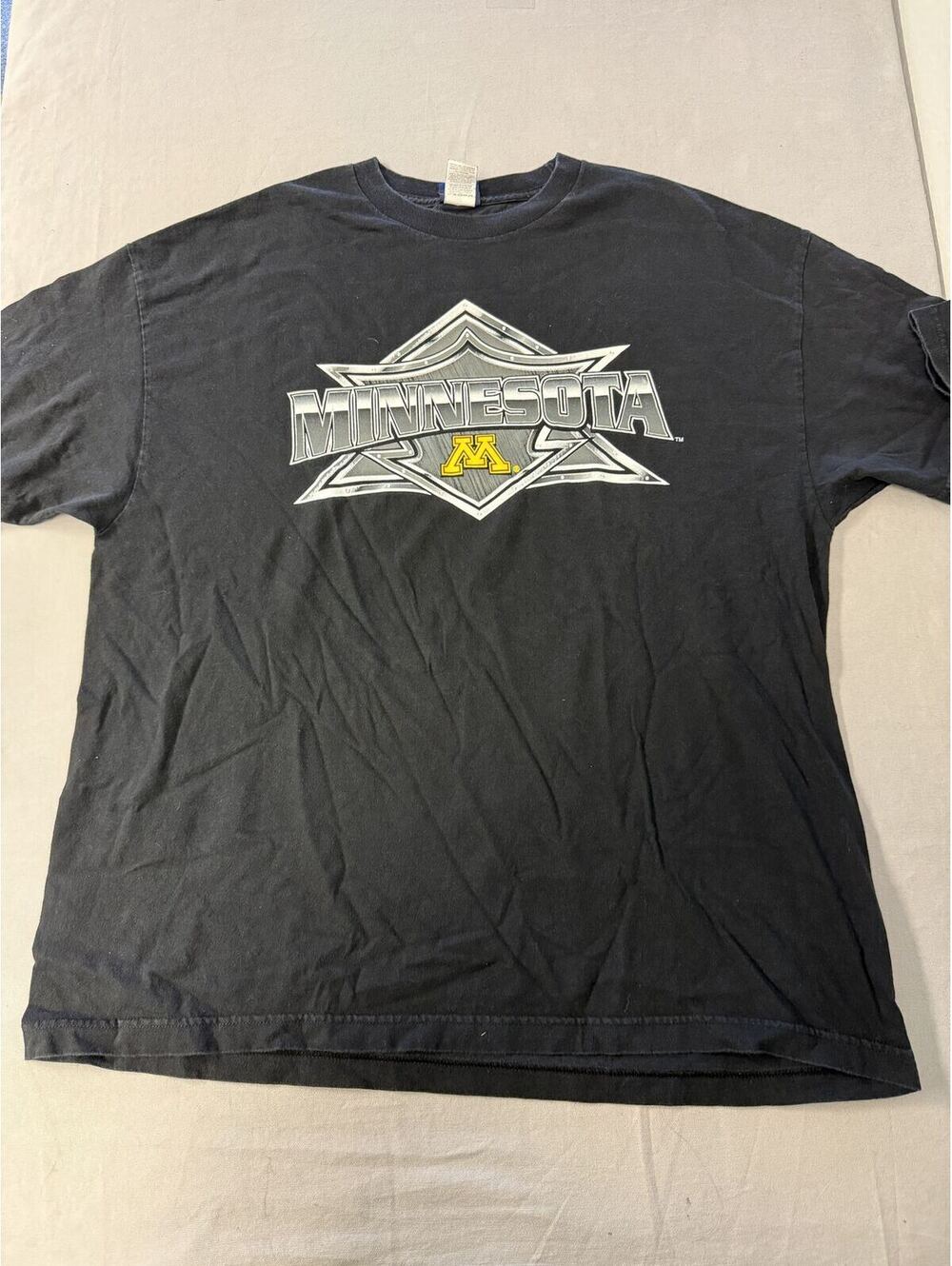 Y2K University of Minnesota Gophers Shield Champs - XL